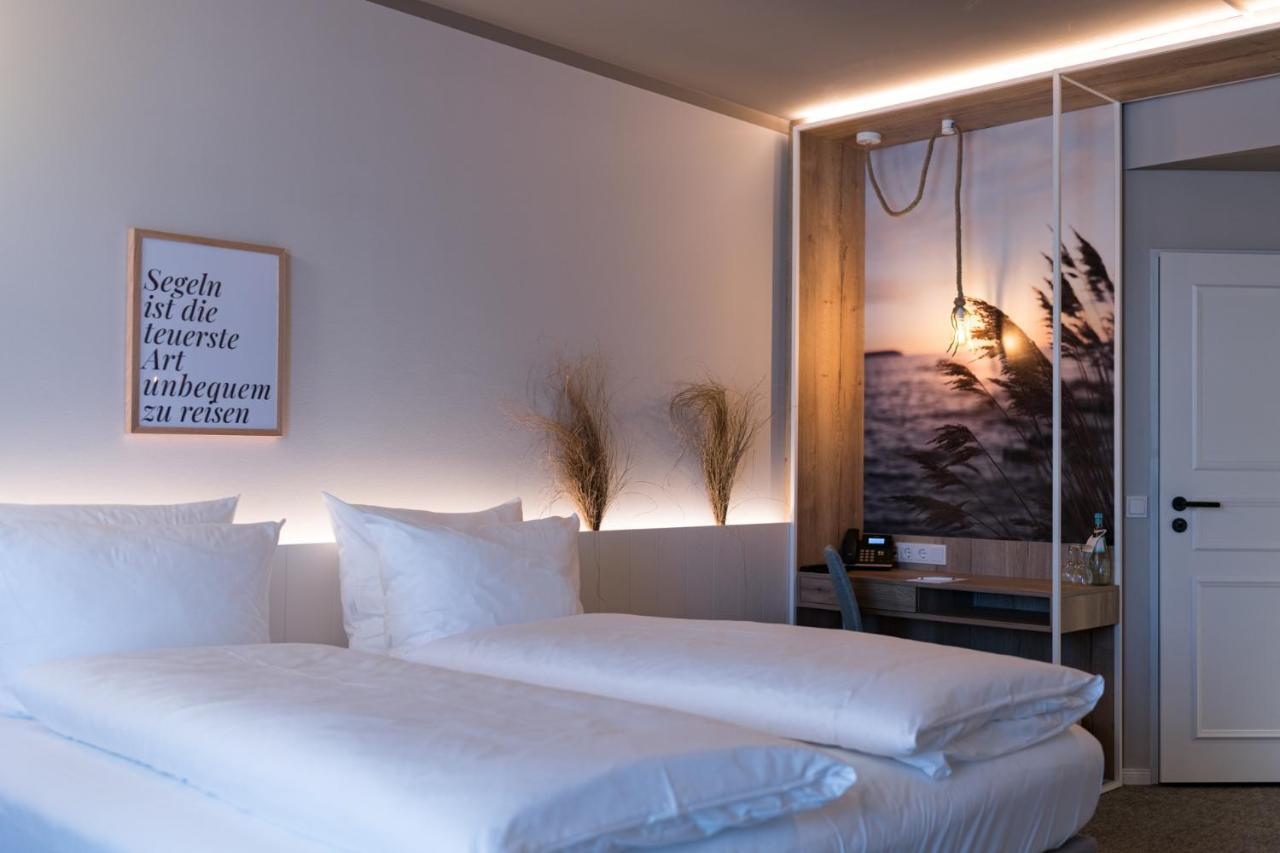 Hafenhotel Zu 푸트버스 외부 사진
