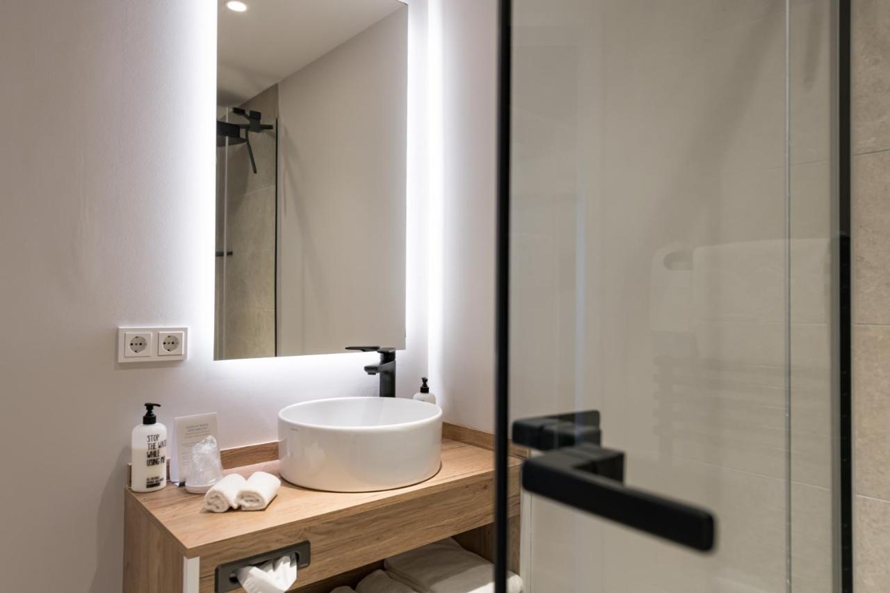 Hafenhotel Zu 푸트버스 외부 사진