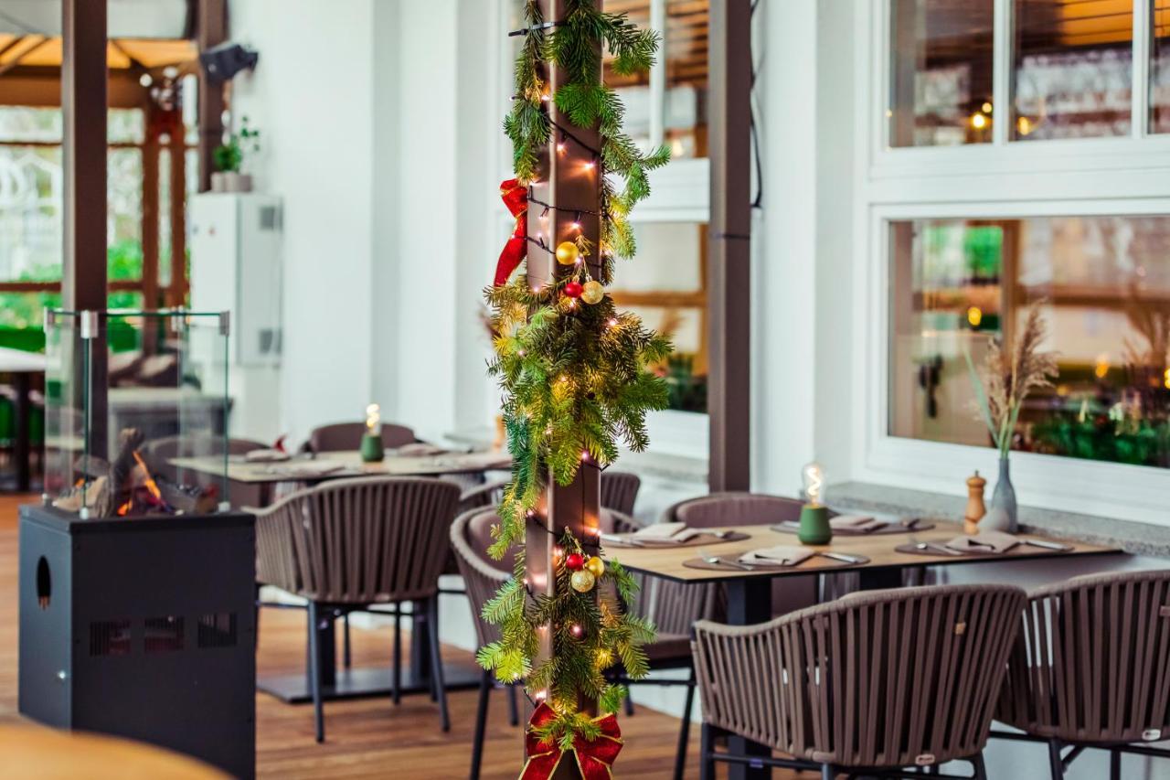 Hafenhotel Zu 푸트버스 외부 사진