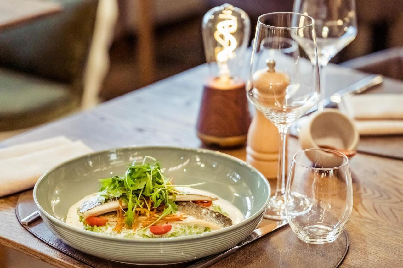 Hafenhotel Zu 푸트버스 외부 사진