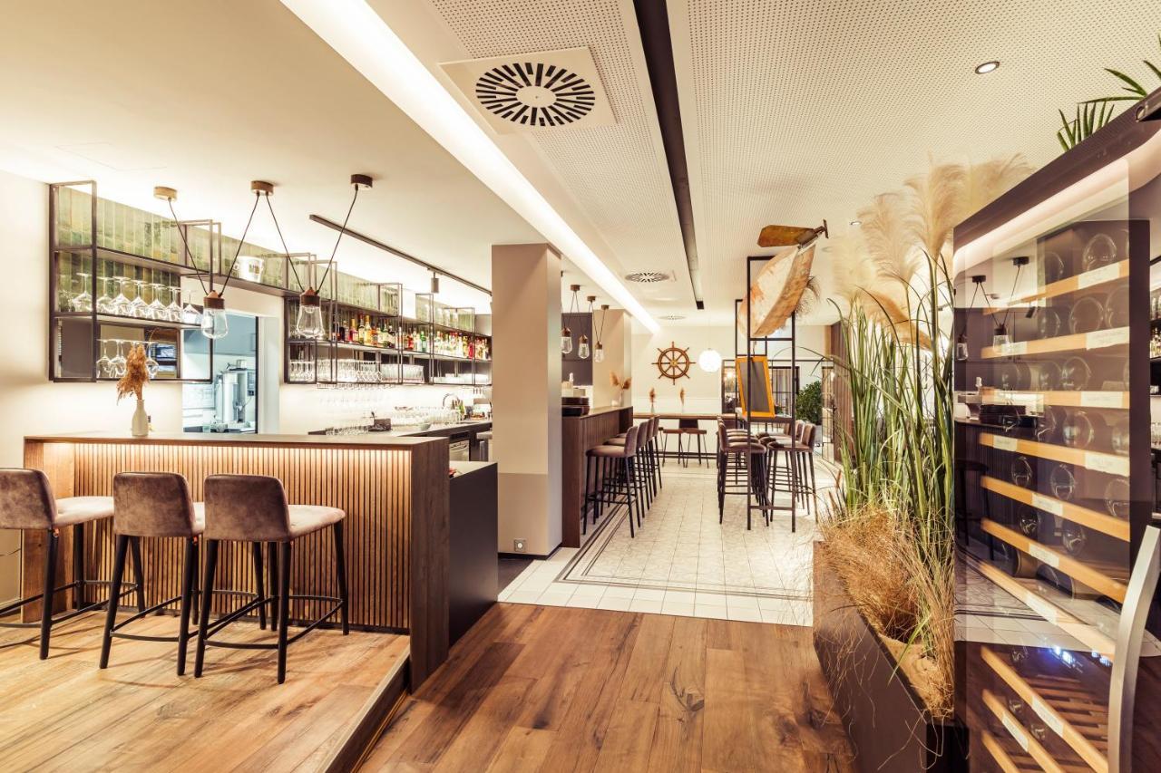 Hafenhotel Zu 푸트버스 외부 사진