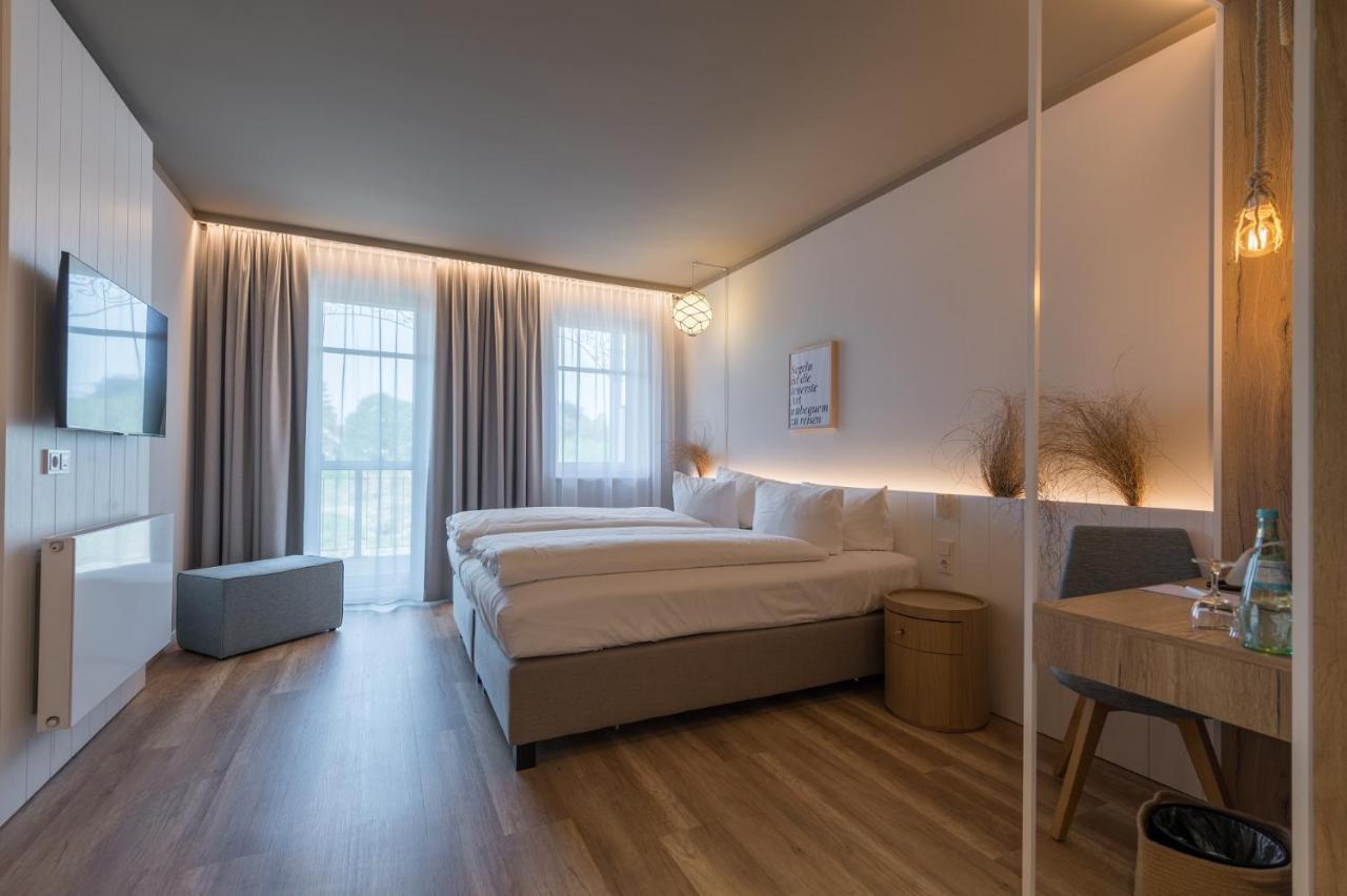 Hafenhotel Zu 푸트버스 외부 사진