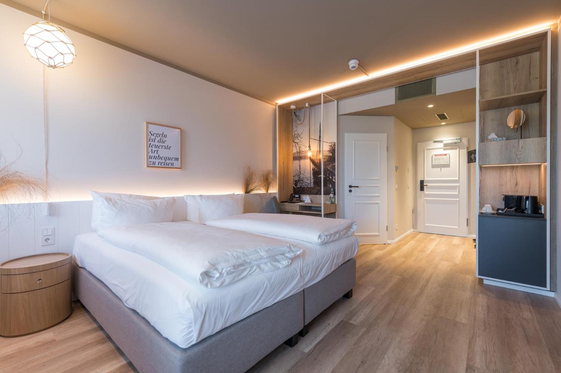 Hafenhotel Zu 푸트버스 외부 사진