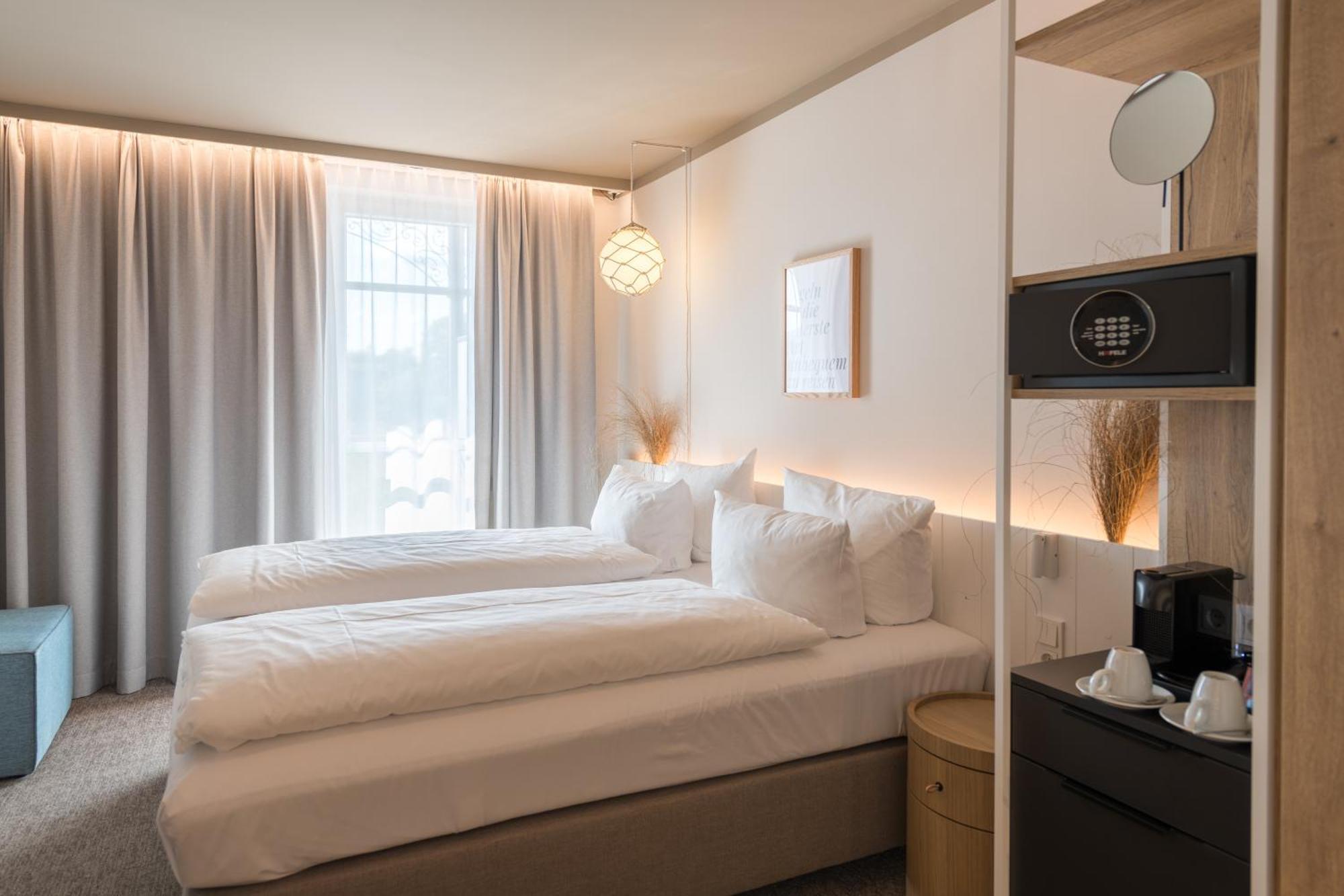 Hafenhotel Zu 푸트버스 외부 사진